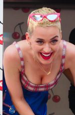 KATY PERRY Promotes Her New Song 