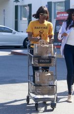 KELLY ROWLAND Out Shoppin at Bristol Farms in Los Angeles 04/20/2017