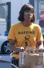 KELLY ROWLAND Out Shoppin at Bristol Farms in Los Angeles 04/20/2017