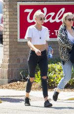 KRISTEN STEWART Out and About in New Orleans 04/20/2017