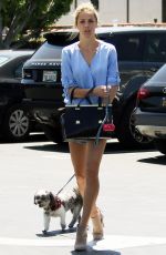 LAURA VANDERVOORT Walks Her Dog Out in West Hollywood 04/21/2017