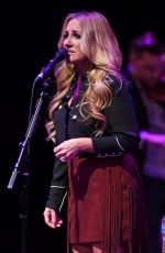 LEE ANN WOMACK Performs at Broward Center in Fort Lauderdale 04/09/2017