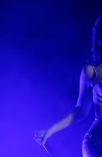 LORDE Performs at Coachella Valley Music and Arts Festival in Indio 04/16/2017
