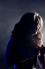LORDE Performs at Coachella Valley Music and Arts Festival in Indio 04/16/2017