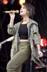 MAREN MORRIS Performs at Tortuga Music Festival at the Fort Lauderdale Beach Park 04/08/2017