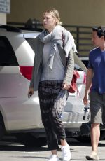 MARIA SHARAPOVA Out for Lunch in Los Angeles 04/11/2017