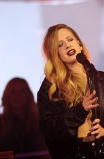 MARIAN HILL Performs at Good Morning America 04/07/2017