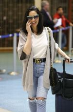 OLIVIA MUNN at Vancouver International Airport 04/17/2017