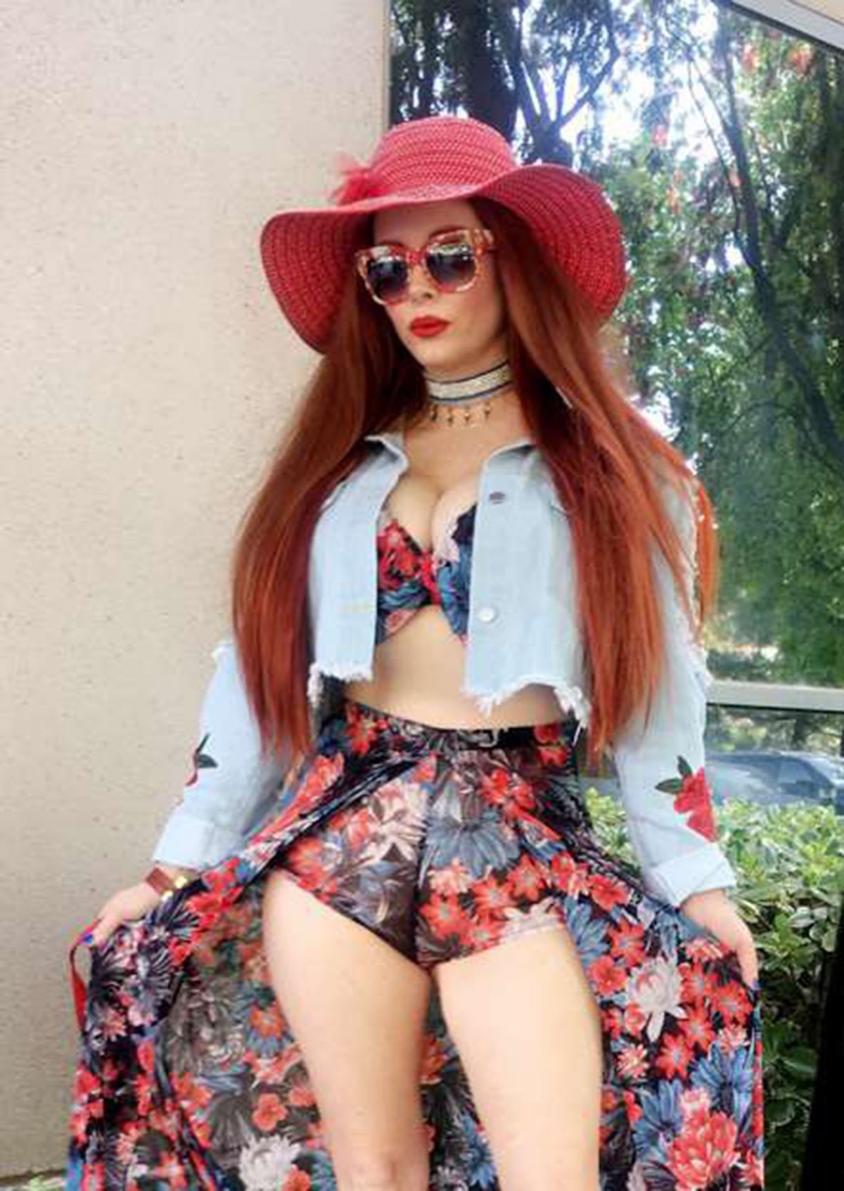PHOEBE PRICE Out in Beverly Hills 04/24/2017 PHOEBE PRICE Out in Beverly Hills 04/24/2017