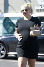 Pregnant JENNA JAMESON Out for Lunch in West Hollywood 04/02/2017