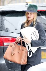 Pregnant ROSIE HUNTINGRON-WHITELEY Shopping at ABC Carpet & Home Store in New York 04/06/2017