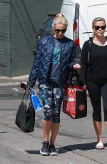 REESE WITHERSPOON Heading to a Yoga Class in Brentwood 04/10/2017