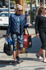 REESE WITHERSPOON Heading to a Yoga Class in Brentwood 04/10/2017