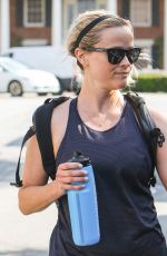 REESE WITHERSPOON Leaves a Gym in Los Angeles 04/11/2017