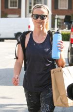REESE WITHERSPOON Leaves a Gym in Los Angeles 04/11/2017