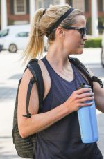 REESE WITHERSPOON Leaves a Gym in Los Angeles 04/11/2017