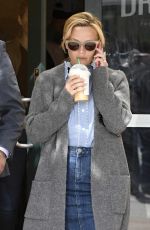 REESE WITHERSPOON Leaves a Starbucks in Brentwood 04/07/2017