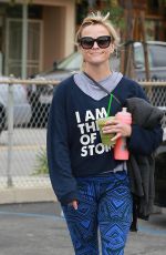 REESE WITHERSPOON Leaves Burn 60 in Brentwood 04/13/2017