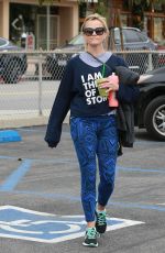 REESE WITHERSPOON Leaves Burn 60 in Brentwood 04/13/2017