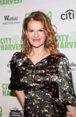 SANDRA BERNHARD at City Harvest’s 23rd Annual Gala in New York 04/25/2017