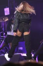 TINASHE Performs at ACLU Benefit Concert in Los Angeles 04/03/2017