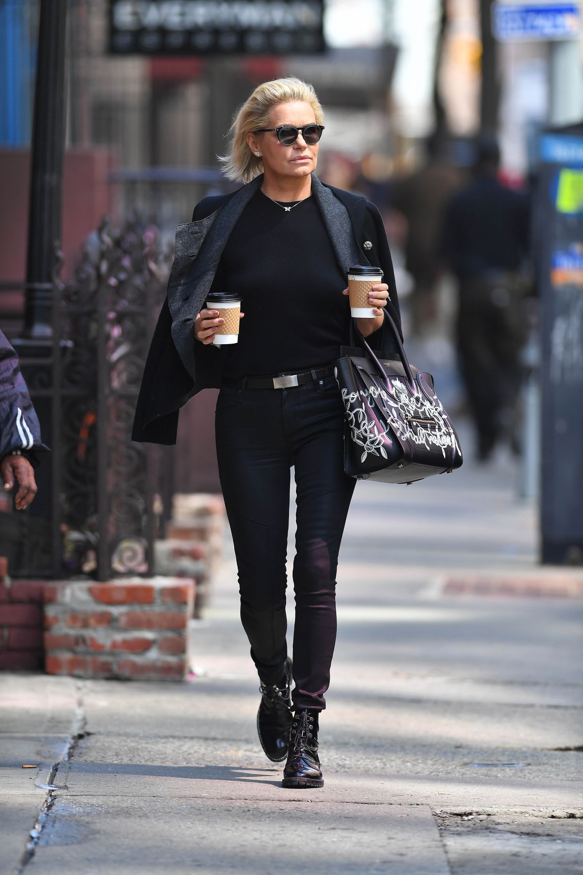 YOLANDA HADID Out and About in New York 04/10/2017 – HawtCelebs