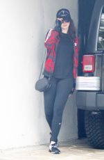 ANNE HATHAWAY Arrives at a Gym in West Hollywood 05/26/2017