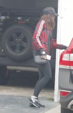 ANNE HATHAWAY Arrives at a Gym in West Hollywood 05/26/2017