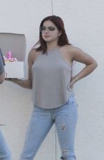 ARIEL WINTER Leaves Duff