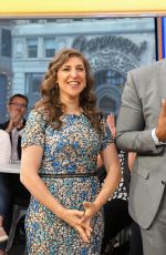 ASHLEY GRAHAM on the Set of Good Morning America 05/09/2017