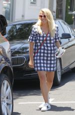 BUSY PHILIPPS Leaves a Dry Cleaners in Beverly Hills 05/18/2017