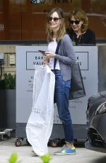 CALISTA FLOCKHART Leaves Barney