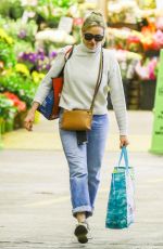 CAMERON DIAZ Shopping at Whole Foods in Beverly Hills 05/17/2017