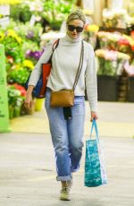 CAMERON DIAZ Shopping at Whole Foods in Beverly Hills 05/17/2017