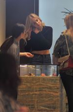 CHIARA and VALENTINA FERRAGNI Out Shopping in Milan 05/09/2017