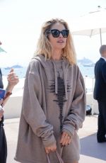 DOUTZEN KROES Out at Croisette in Cannes 05/25/2017