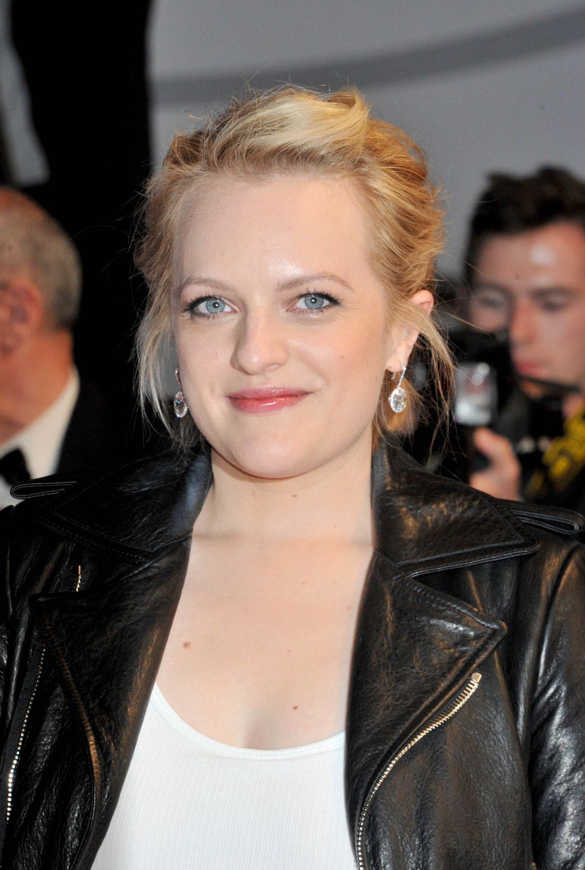 ELISABETH MOSS at The Square Premiere at 70th Annual ...