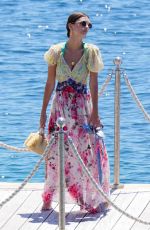 EMILY RATAJKOWSKI Arrives at Hotel Eden Roc in Cannes 05/17/2017