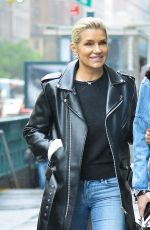 GIGI and YOLANDA HADID Out and About in New York 05/25/2017