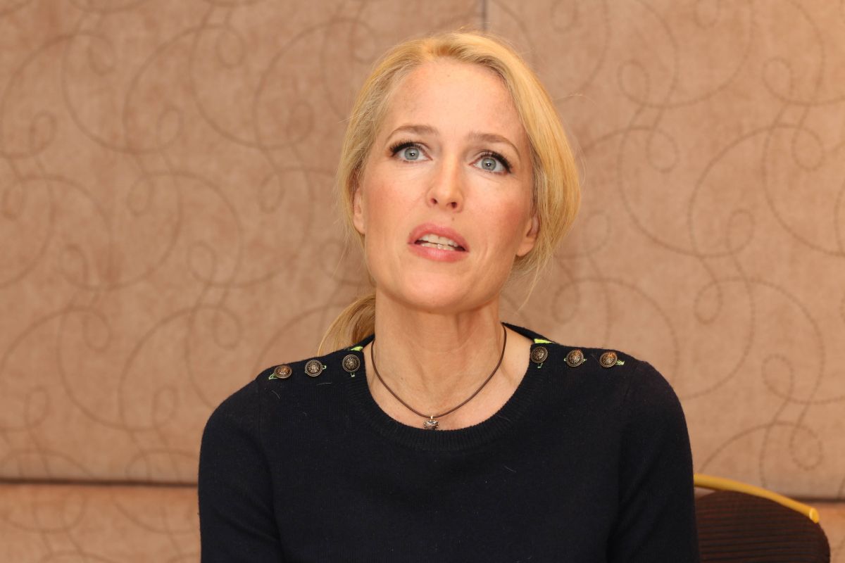 GILLIAN ANDERSON at American Gods Press Conference in London 05/03/2017 GILLIAN ANDERSON at American Gods Press Conference in London 05/03/2017