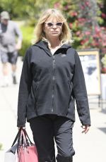 GOLDIE HAWN Out and About in Brentwood 05/29/2017