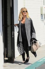 GOLDIE HAWN Out Shopping in Brentwood 05/12/2017
