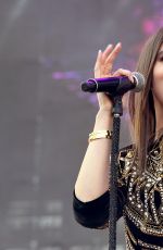 HAILEE STEINFELD Performs at 2017 Kiis FM Wango Tango in Los Angeles 05/13/2017