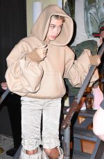 HAILEY BALDWIN Leaves Travis Scott