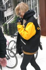 HAILEY BALDWIN Out Shopping in New York 04/30/2017