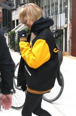 HAILEY BALDWIN Out Shopping in New York 04/30/2017