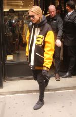HAILEY BALDWIN Out Shopping in New York 04/30/2017