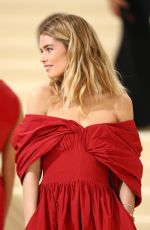 DOUTZEN KORES at 2017 MET Gala in New York 05/01/2017