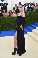 HAILEE STEINFELD at 2017 MET Gala in New York 05/01/2017