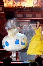 HAILEE STEINFELD Performs at MTV Movie & TV Awards 2017 in Los Angeles 05/07/2017